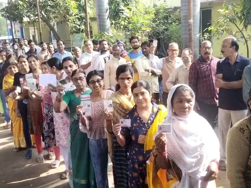 महिला मतदाताओं में मतदान के प्रति दिखा विशेष रुझान