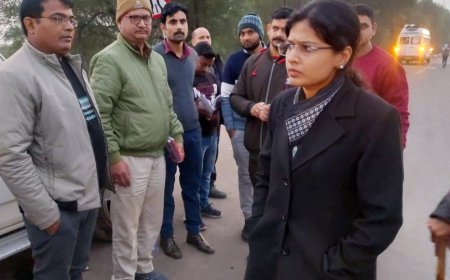 रीवा। एसडीएम सुश्री वैशाली जैन के नेतृत्व में राजस्व एवं पुलिस अधिकारियों ने रतहरा बाईपास में औचक निरीक्षण के दौरान वाहनों से अवैध वसूली करते पाए जाने पर चार व्यक्तियों के विरुद्ध कार्रवाई की।