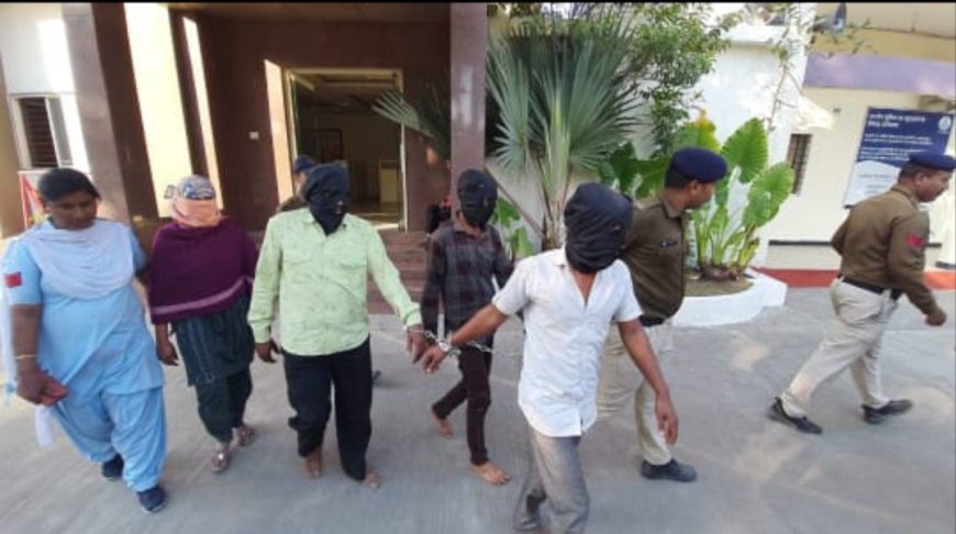 एक महिला ने अपने प्रेमी की मदद से पति की चाकू मारकर हत्या कर दी और बाद में हत्या को दुर्घटना बताने के लिए मृतक के शव को वाहन से कुचलवा दिया।