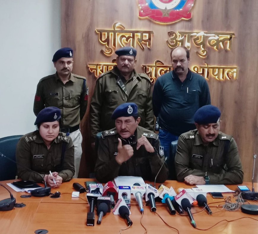 पुलिस ने 6 लुटेरों को गिरफ्तार कर 10 लाख रुपये का मशरुका किया बरामद।*  *कोलार तिराहे पर मोटर साइकिल को टक्कर मारकर लूटे थे 15 लाख रुपये*